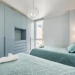 Villa Sunny Coastal Getaway Coast By Pikhost *