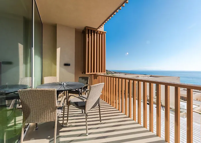 Sunny Coastal Getaway Coast By Pikhost Villa *