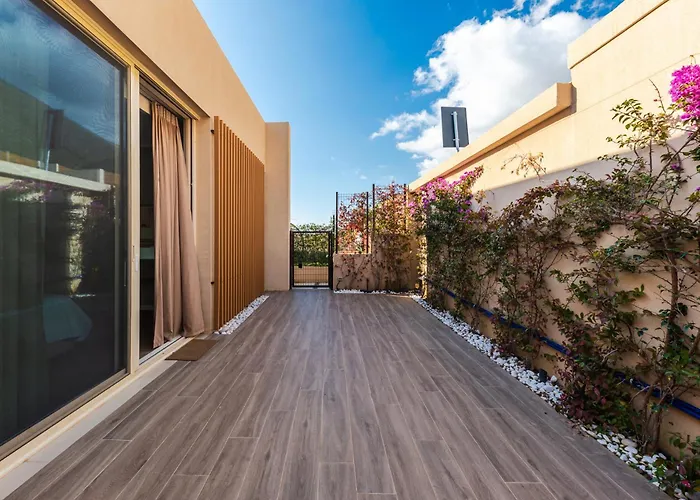 Sunny Coastal Getaway Coast By Pikhost Himare