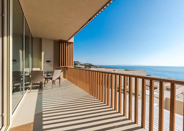 Sunny Coastal Getaway Coast By Pikhost *