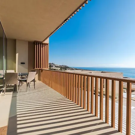 Sunny Coastal Getaway Coast