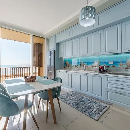 Sunny Coastal Getaway Coast Villa *