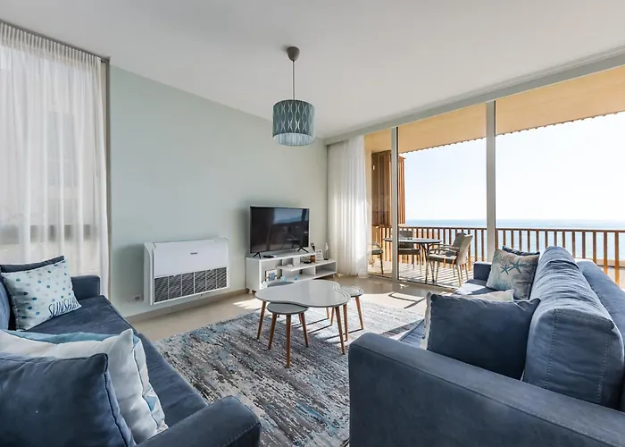 Sunny Coastal Getaway Coast By Pikhost 别墅 *